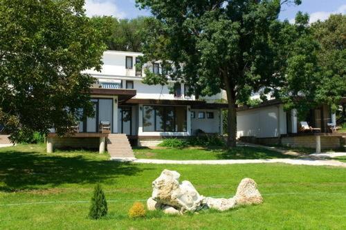 Rusalka Holiday Village Kamen Bryag Extérieur photo